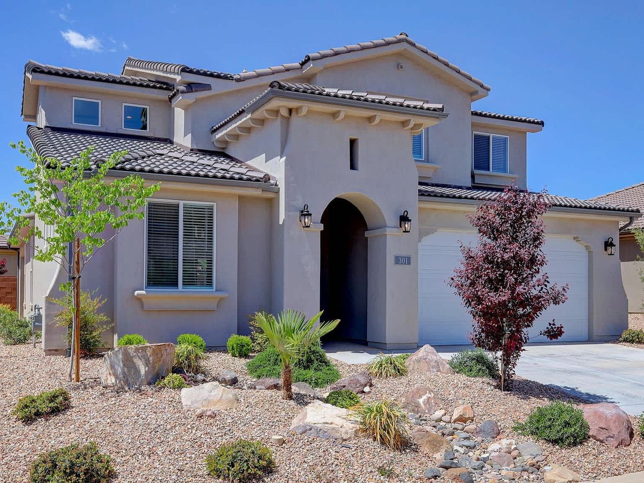 301 N Ladera Dr