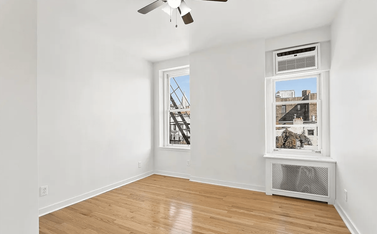51 Bank Street, #17