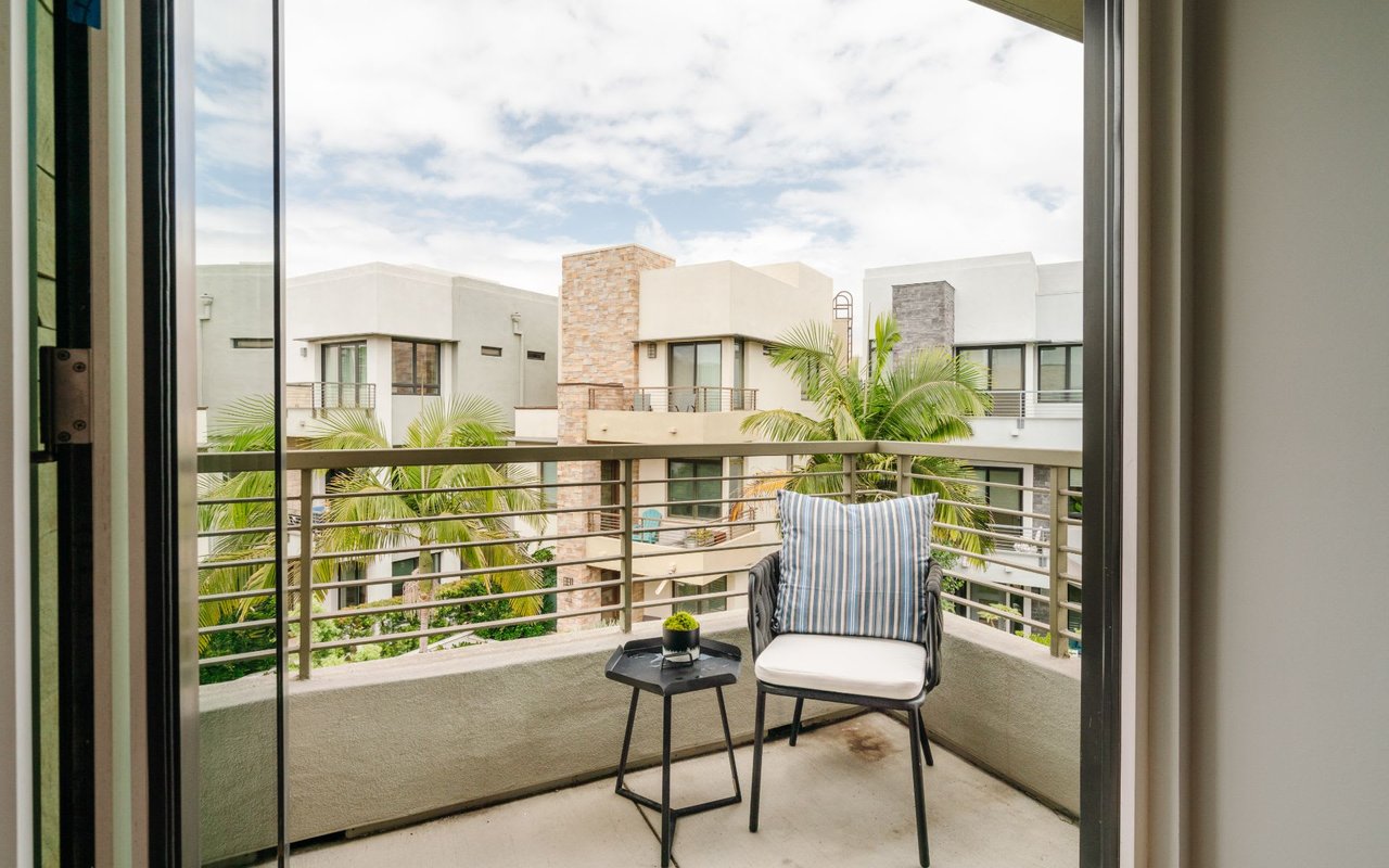 5840 W Seaglass Cir