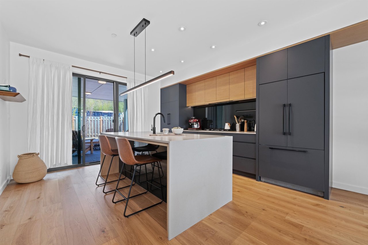 40822 The Cres Cres