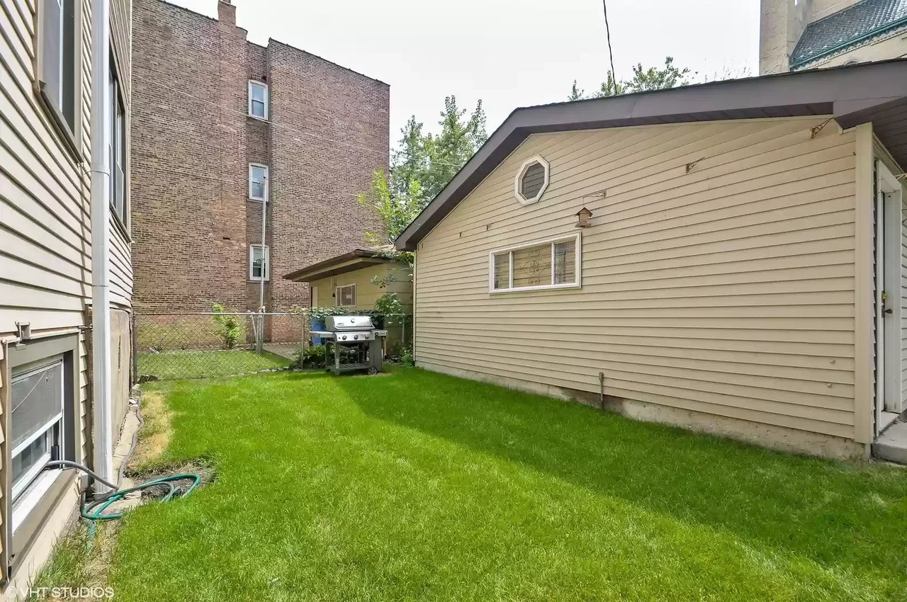 2245 W Iowa St