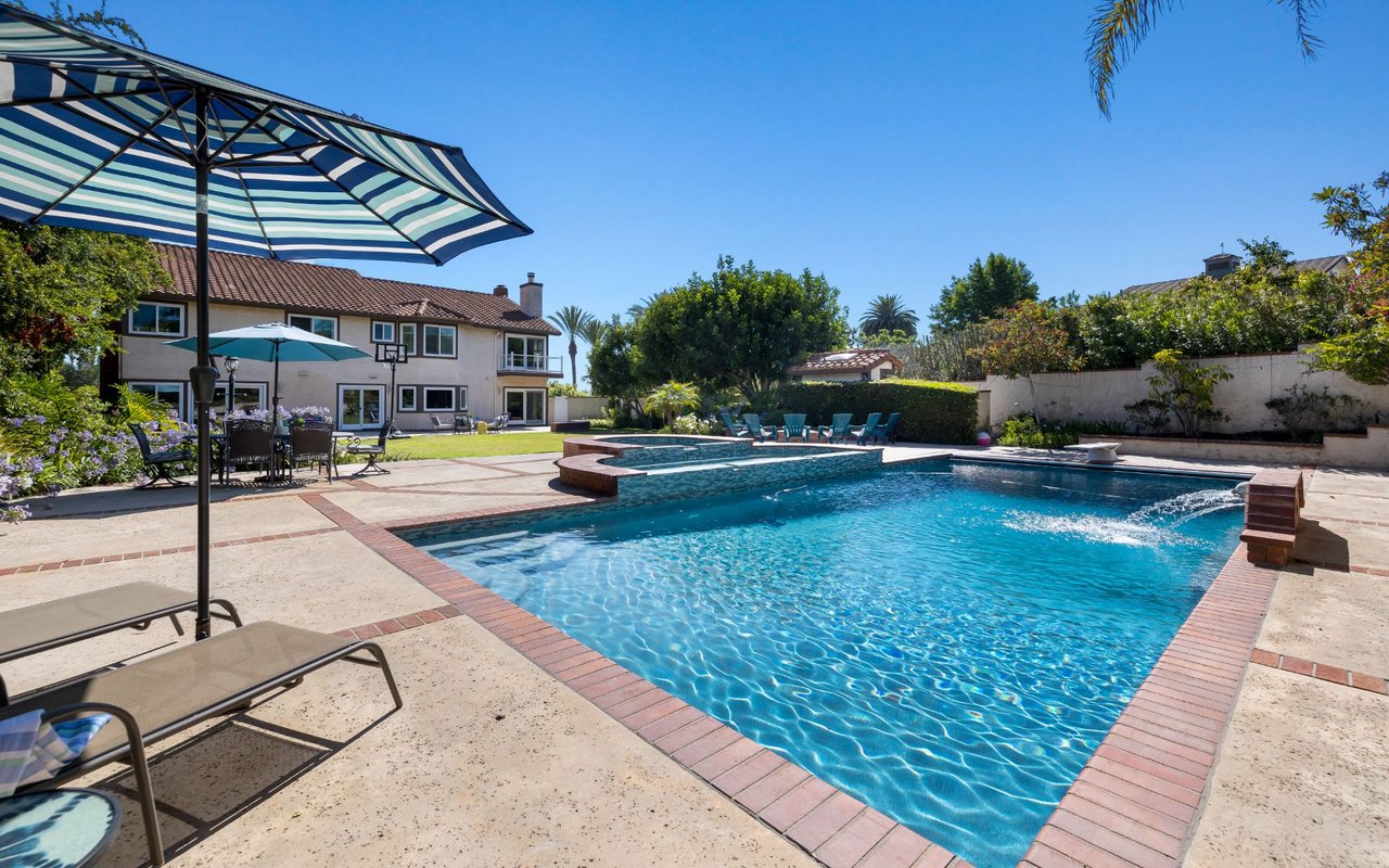 16 Quarterhorse Lane
