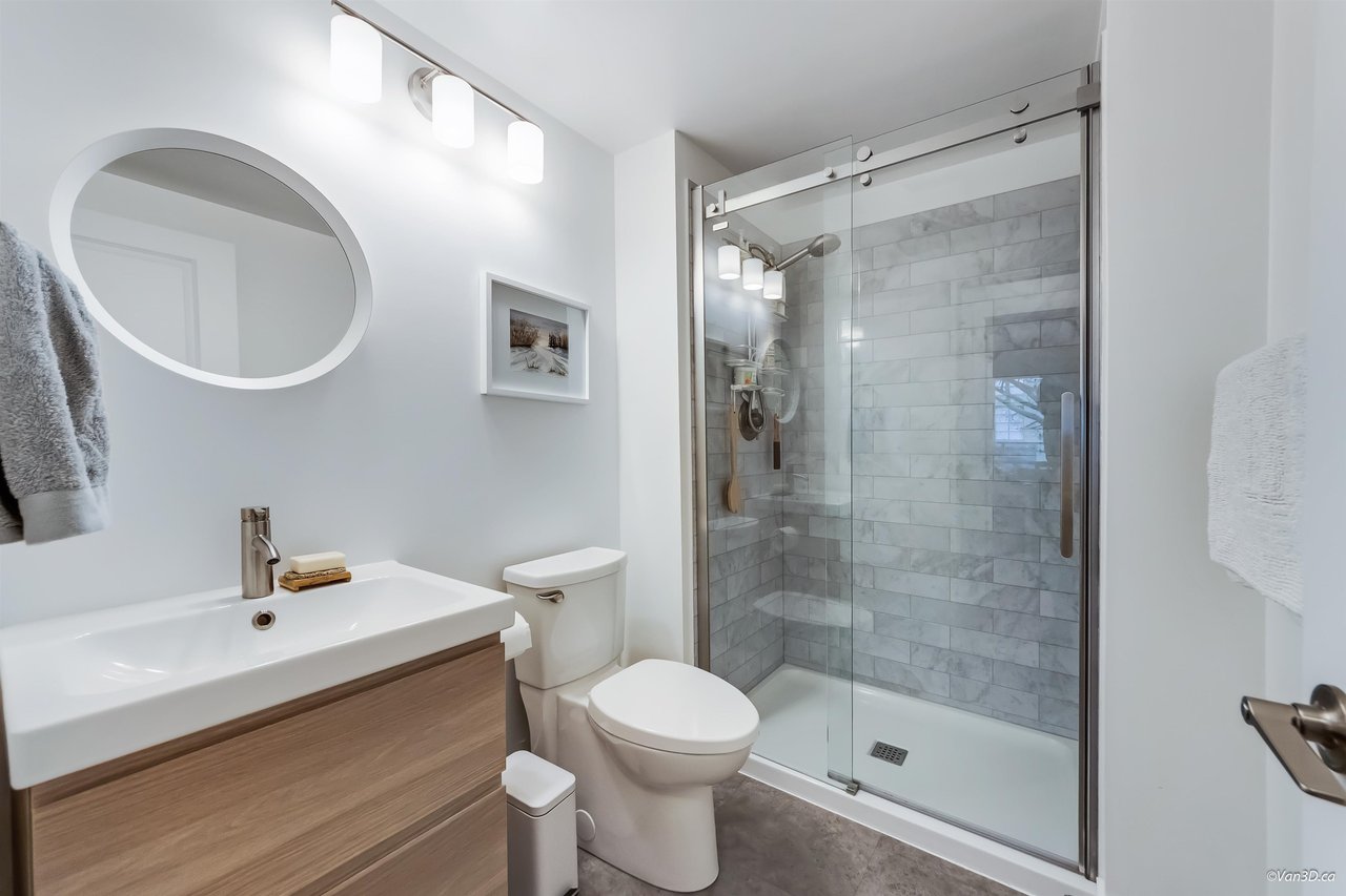207-2288 W 12th Ave