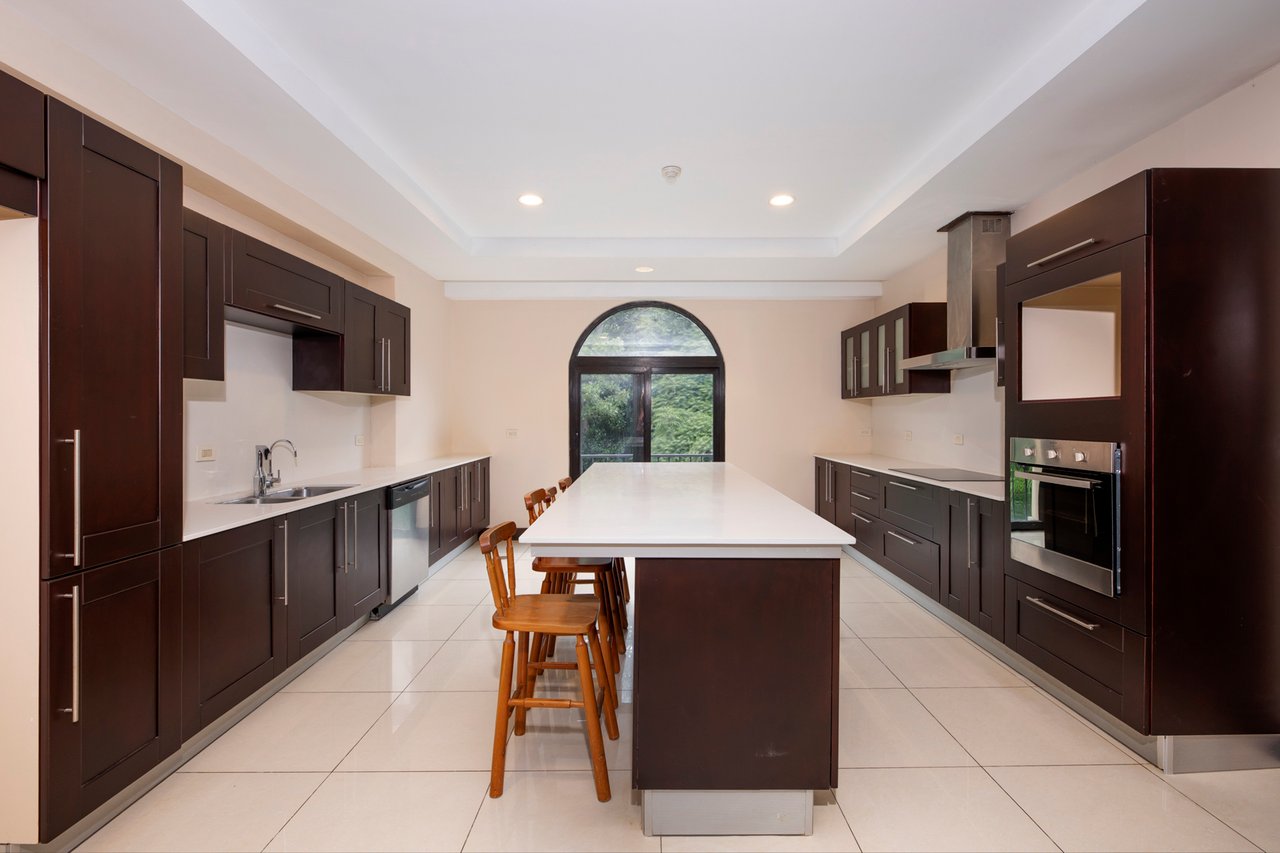 Premier Panoramic City View Penthouse, Escazu, San Jose