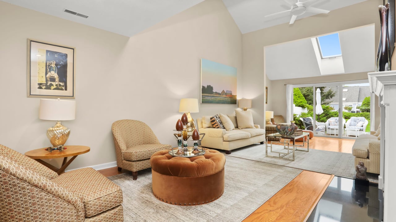 224 Lansdowne, Westport