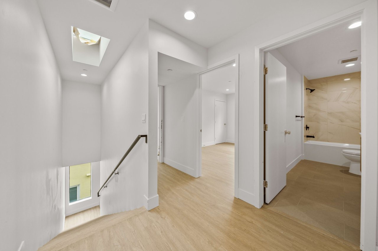 Hollywood Townhomes for Sale, 2 Units Remain