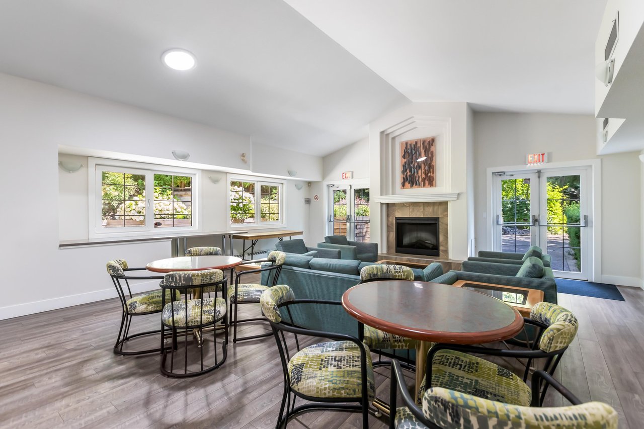 41-101 Parkside Dr