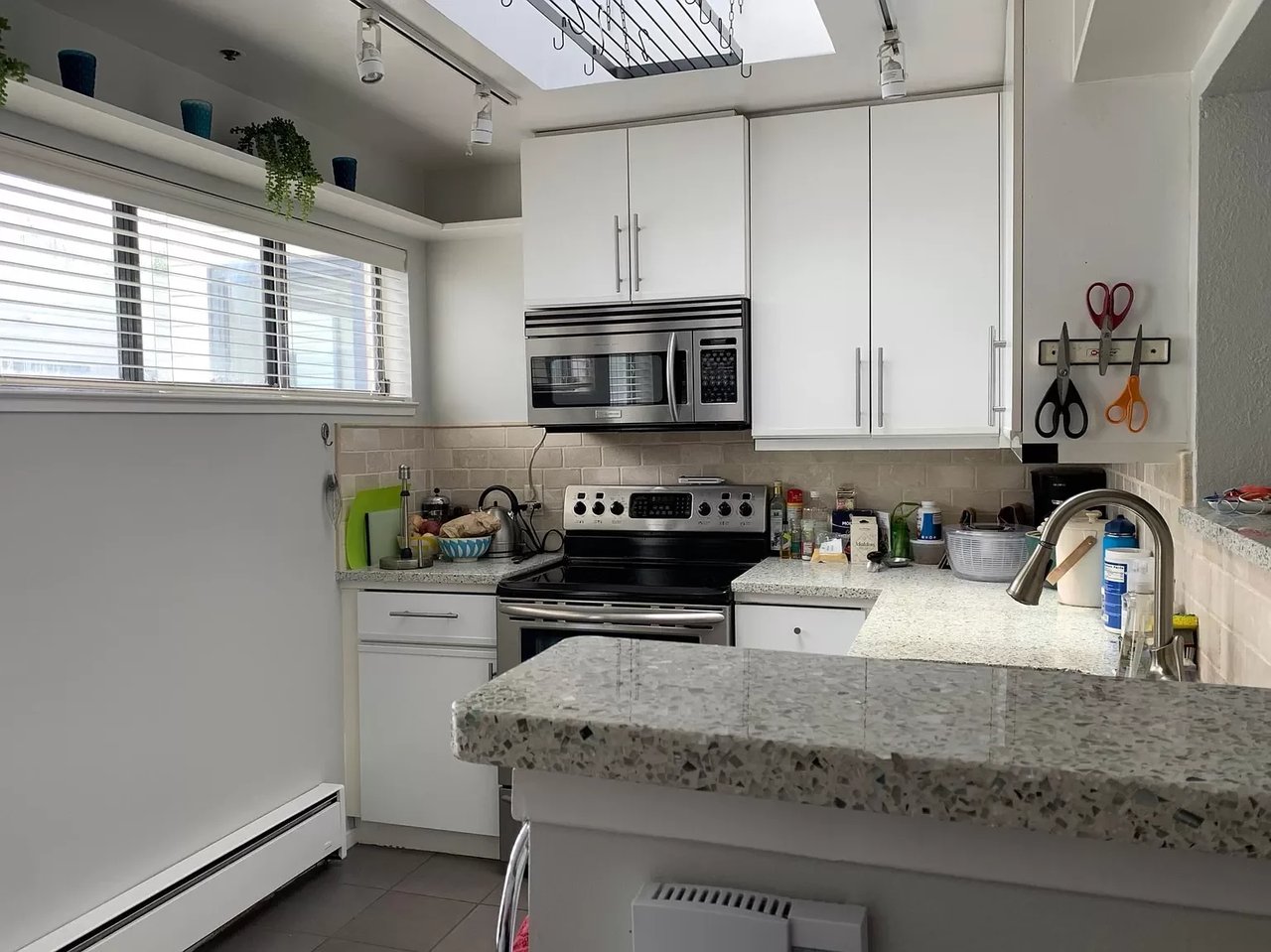 1755 Filbert St APT 1E