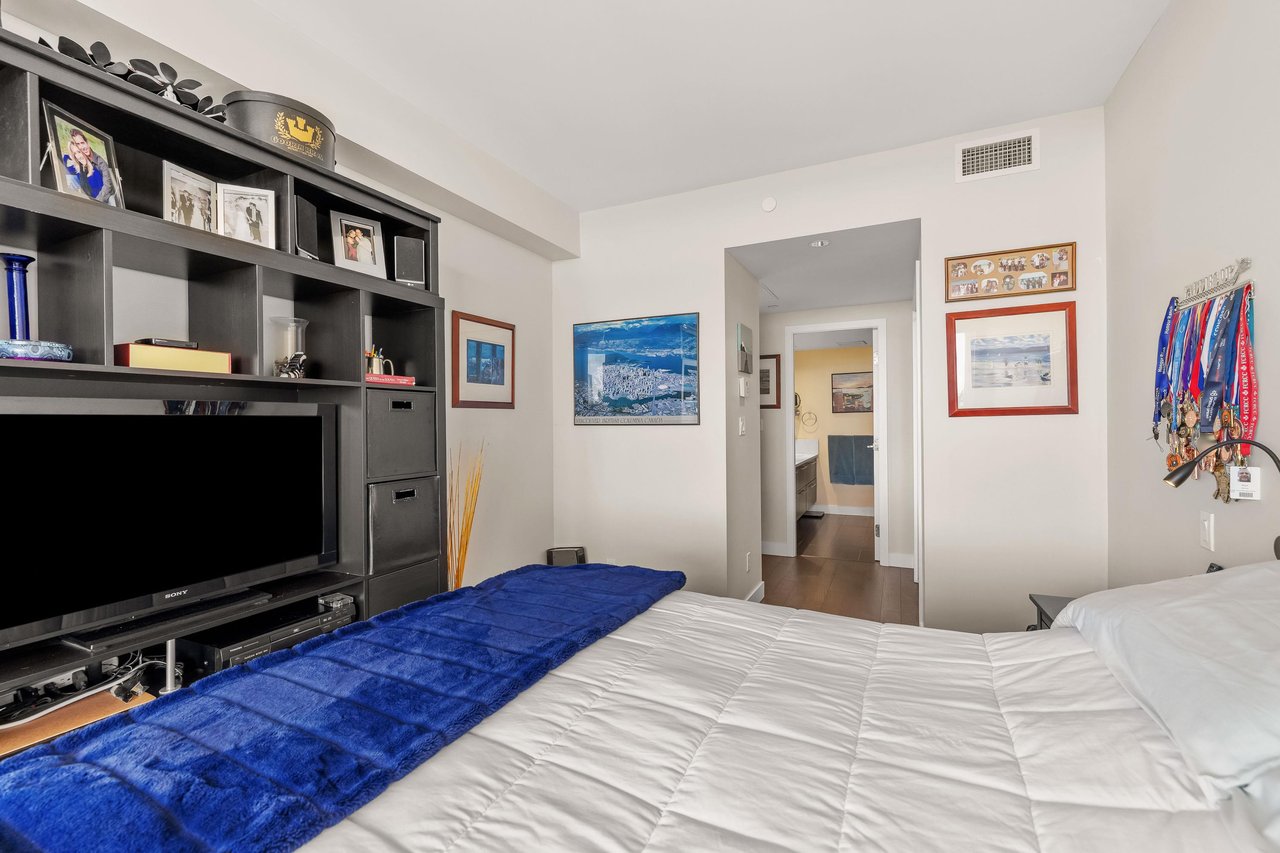 1902-958 Ridgeway Ave
