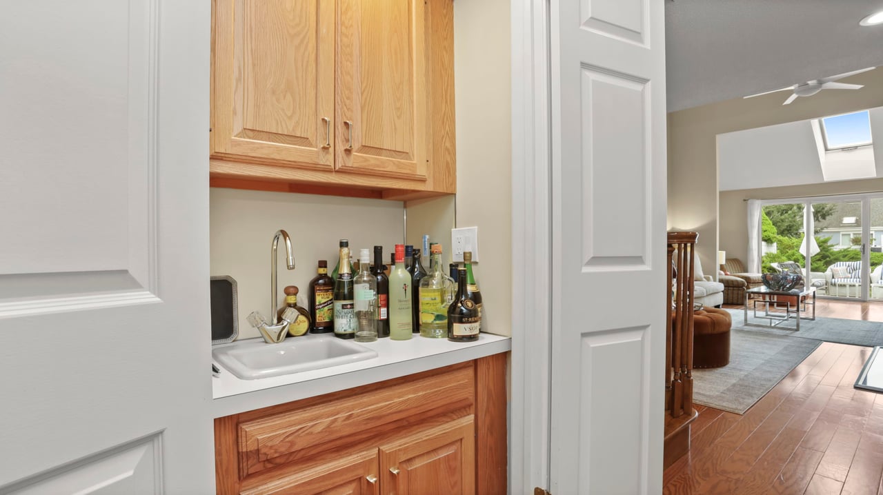 224 Lansdowne, Westport