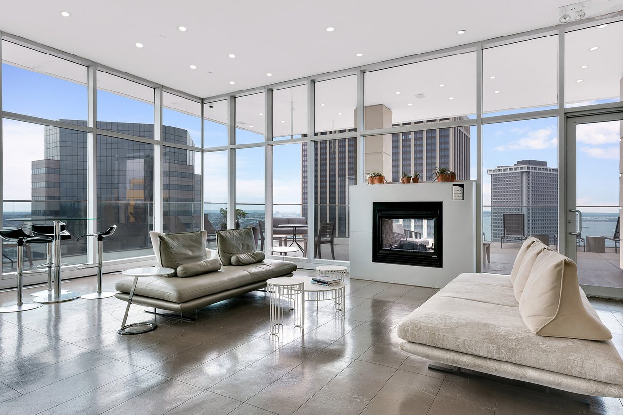 75 Wall Street, Apt 33Q