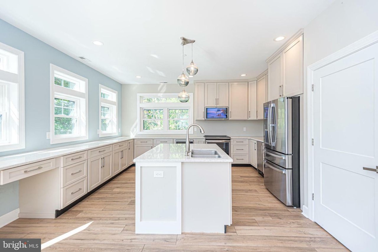 12121 Salt Point Rd