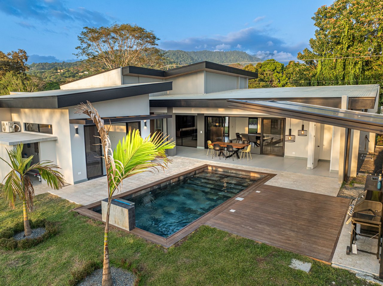 Casa Morfa: Brand New Home in Uvita's Premier Neighborhood