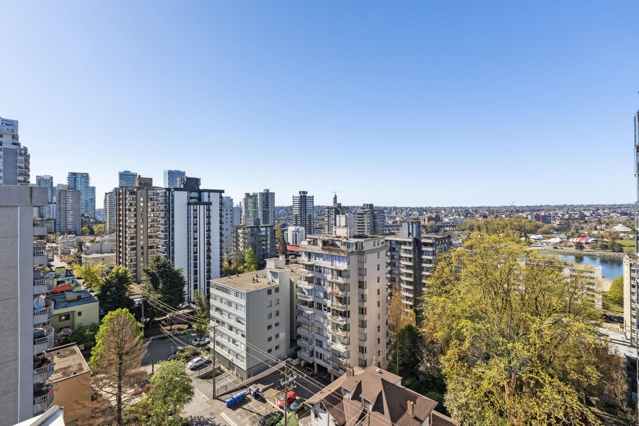 403-1250 Burnaby St