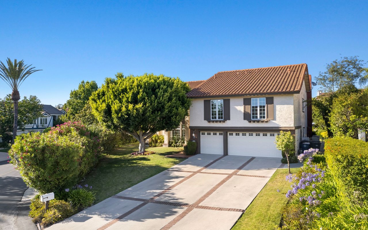 16 Quarterhorse Lane