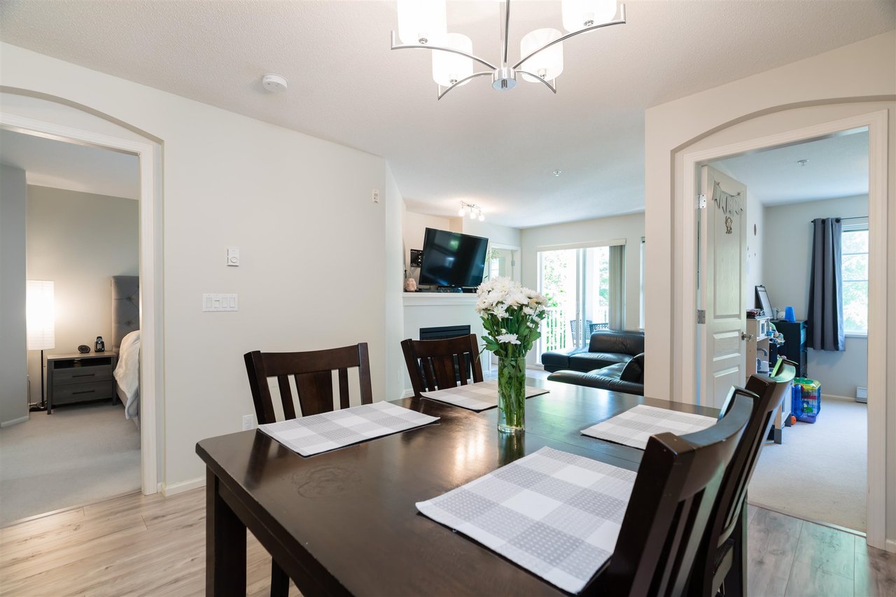 206-7330 Salisbury Ave