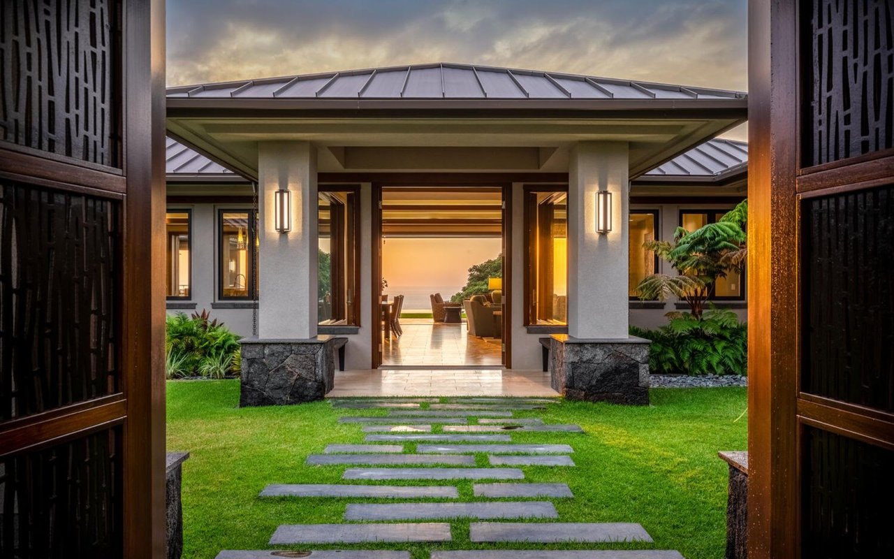 Dwell.com – Luxury Publication Features Hokulia’s 81-6575 Hia Ai Ono Place