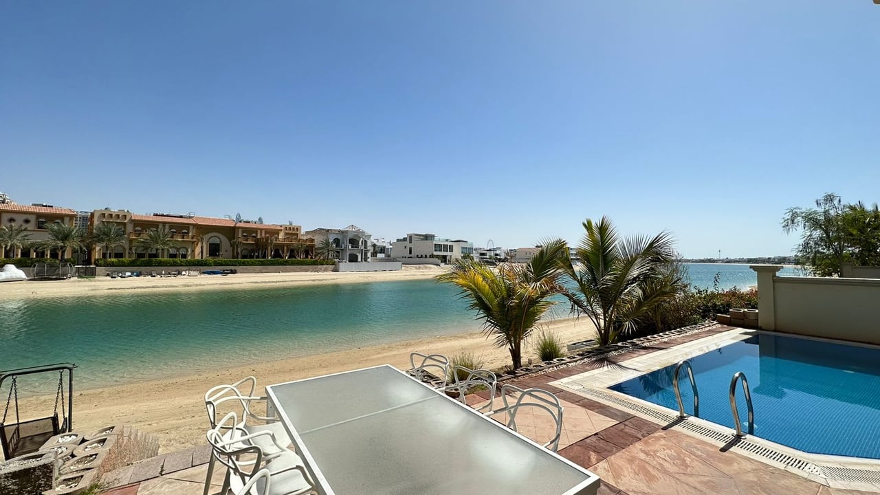 Palm Jumeirah Garden Home  Villa