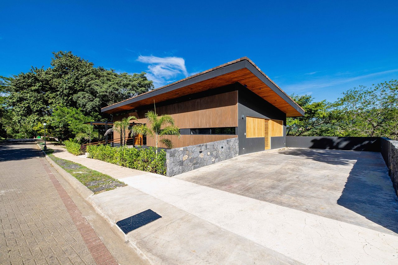 Contemporary Pool Residence, Tamarindo, Guanacaste