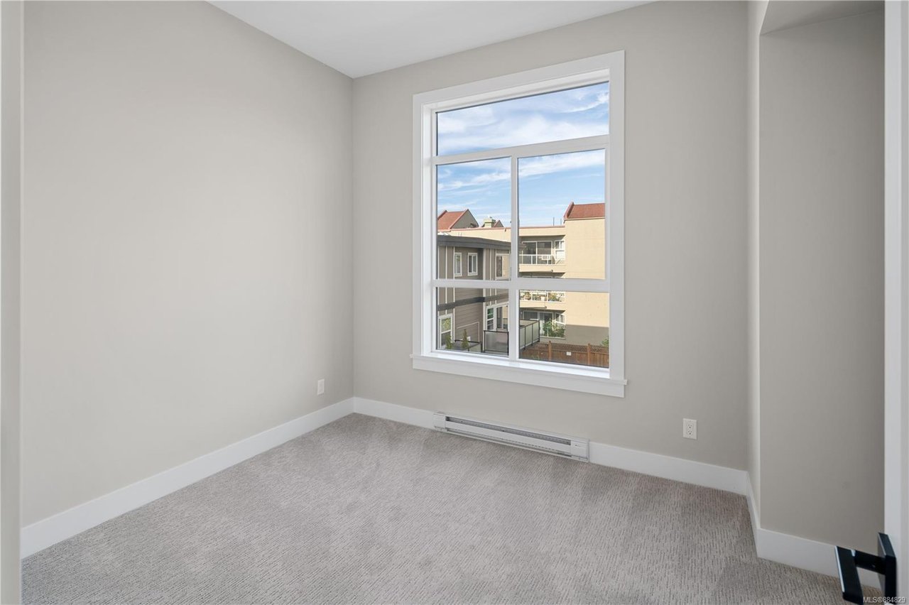 2708 Graham St, Victoria