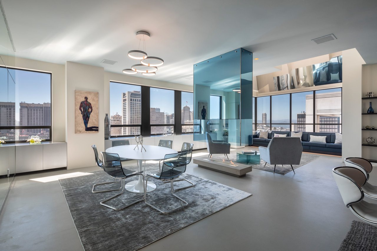 Ritz-Carlton Penthouse 2401
