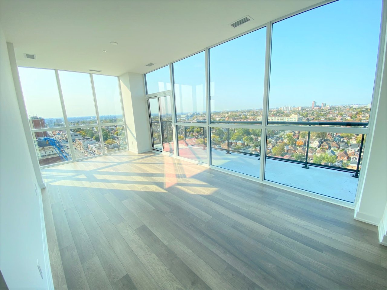 1603 Eglinton Ave W Unit: 1603