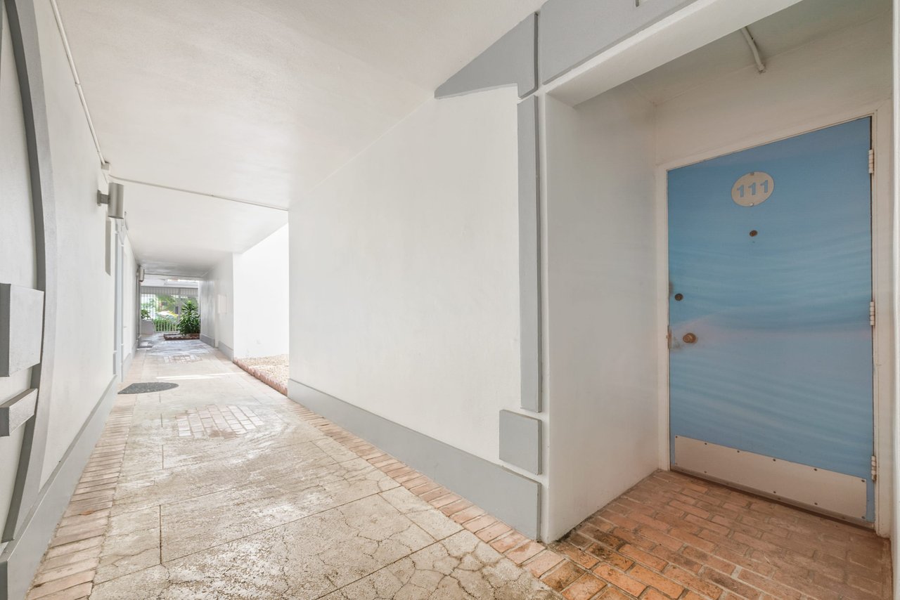 2545 S Bayshore Drive Unit: 111