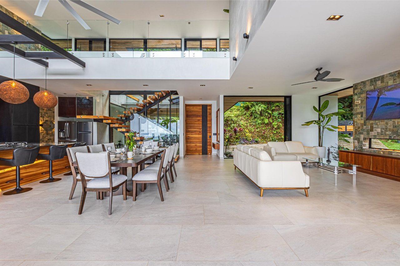 Private Waterfall Luxury Estate, Dominical, Puntarenas