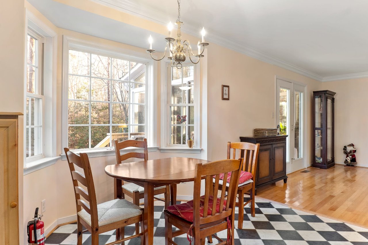 3531 Sherwood Bluff Way