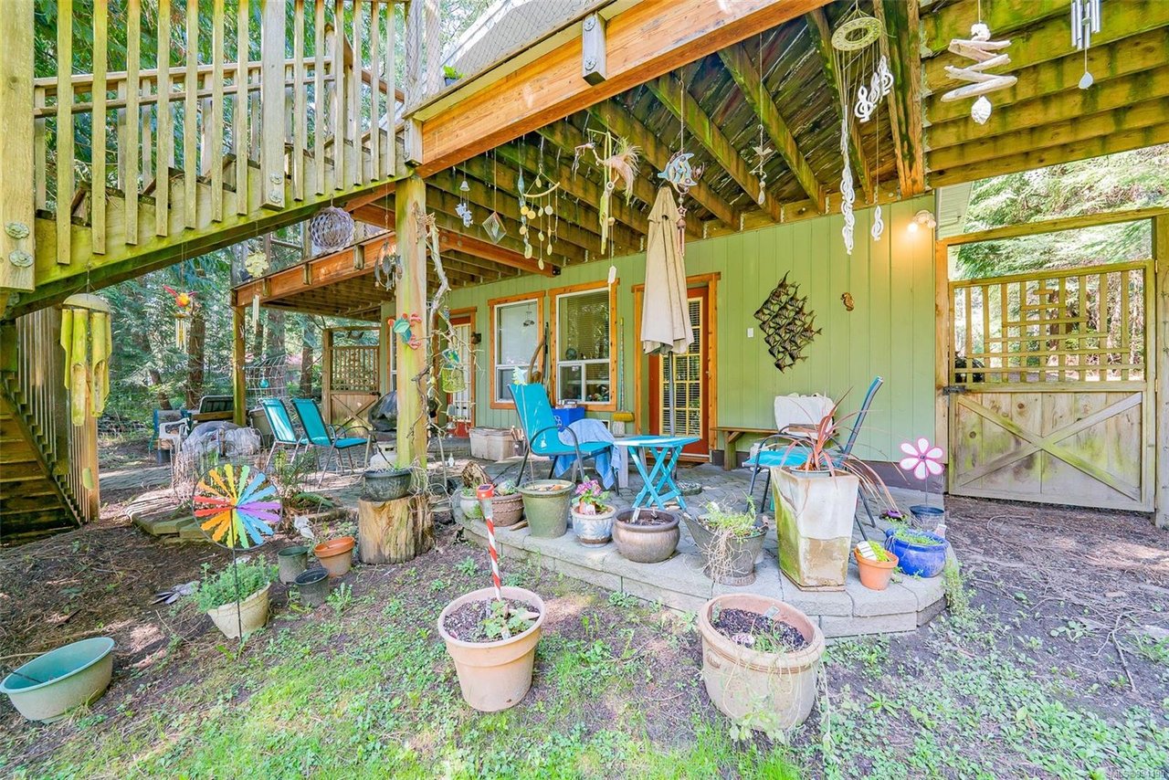 447 Berg Rd