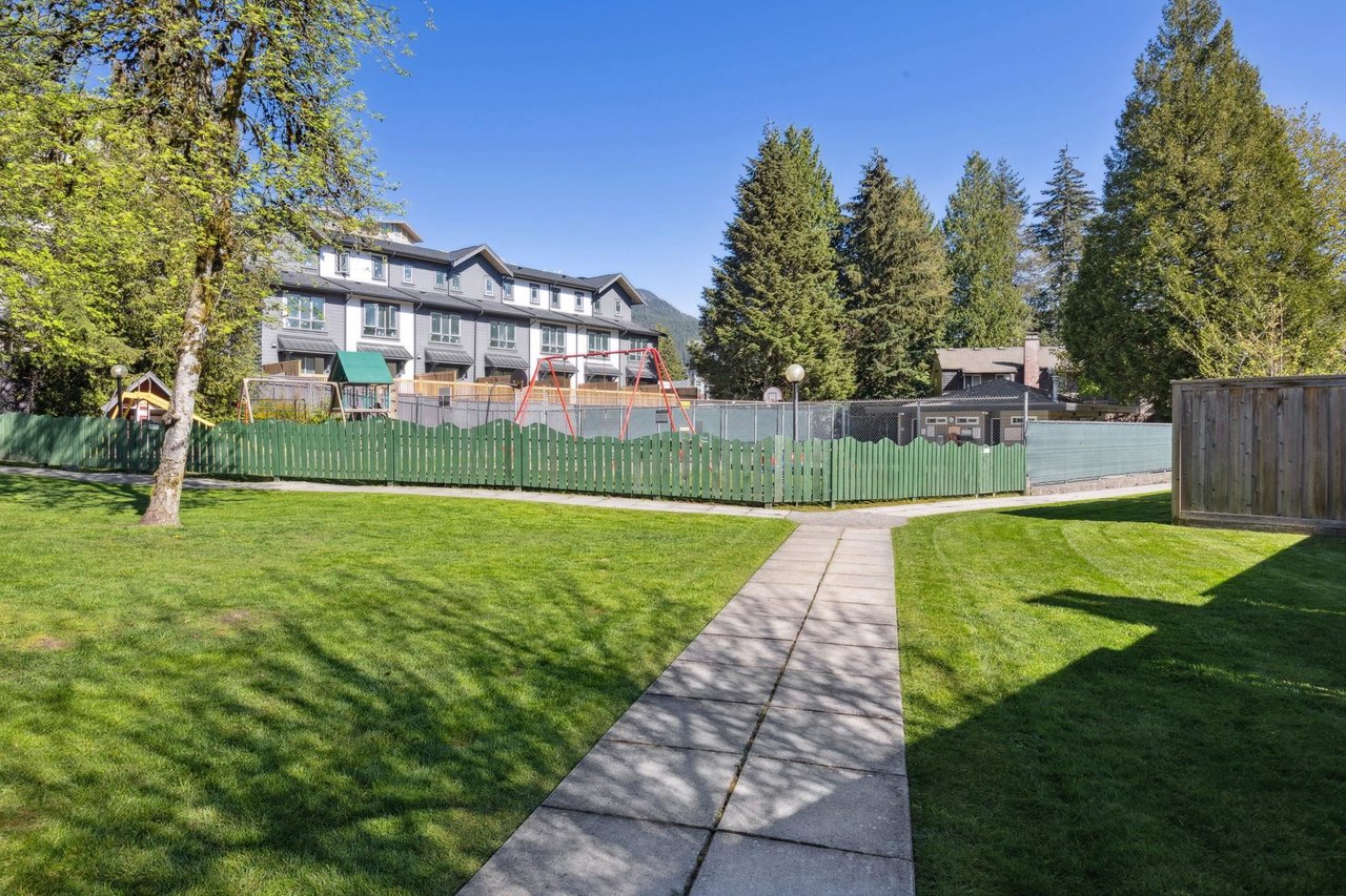 1277 Emery Pl