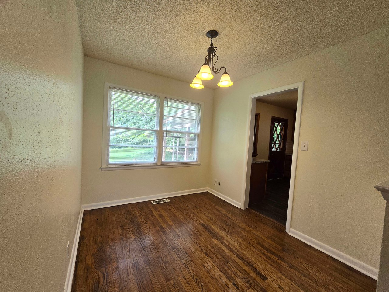 1219 Rose Dr