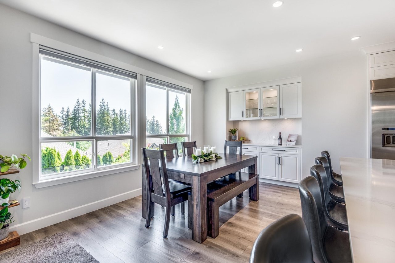 12 Greenleaf Dr