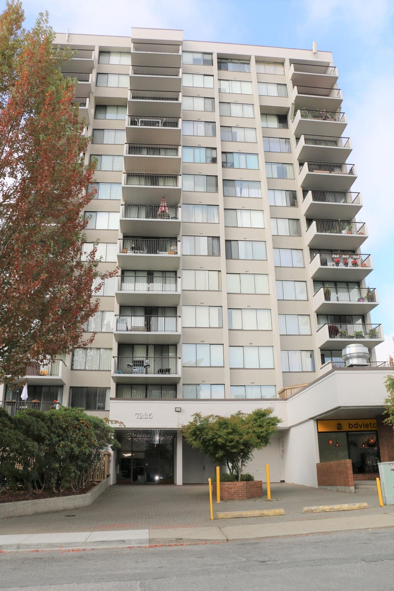 1402-7235 Salisbury Ave