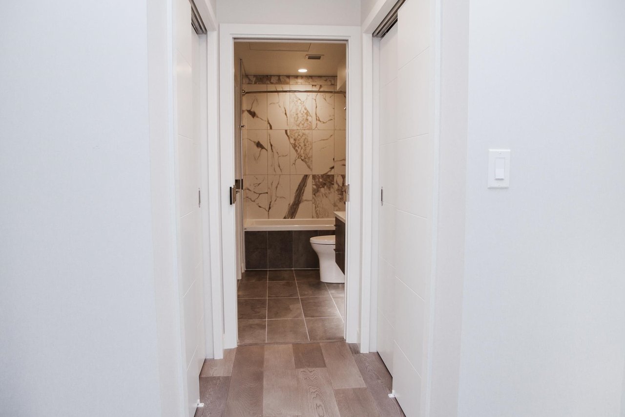 212-528 W King Edward Ave