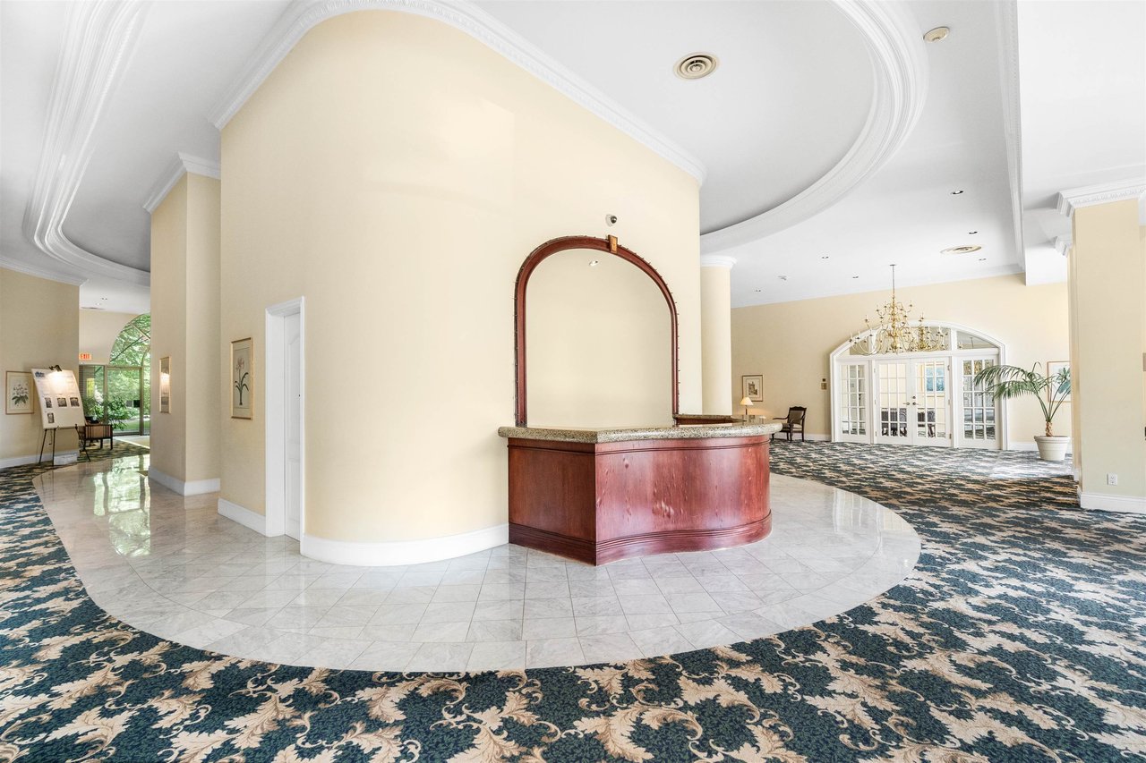 512-1327 E Keith Rd