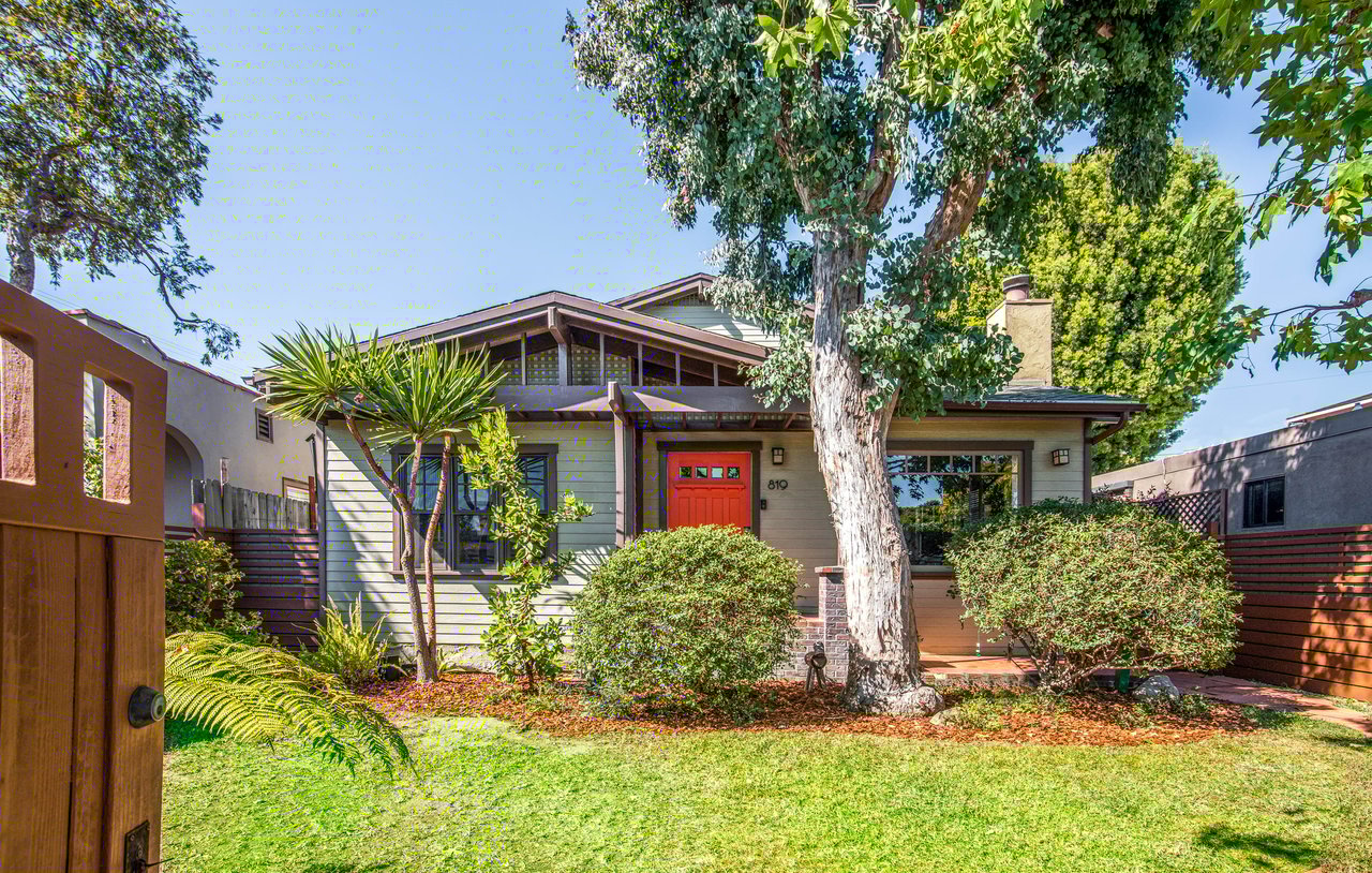 819 Cedar St
