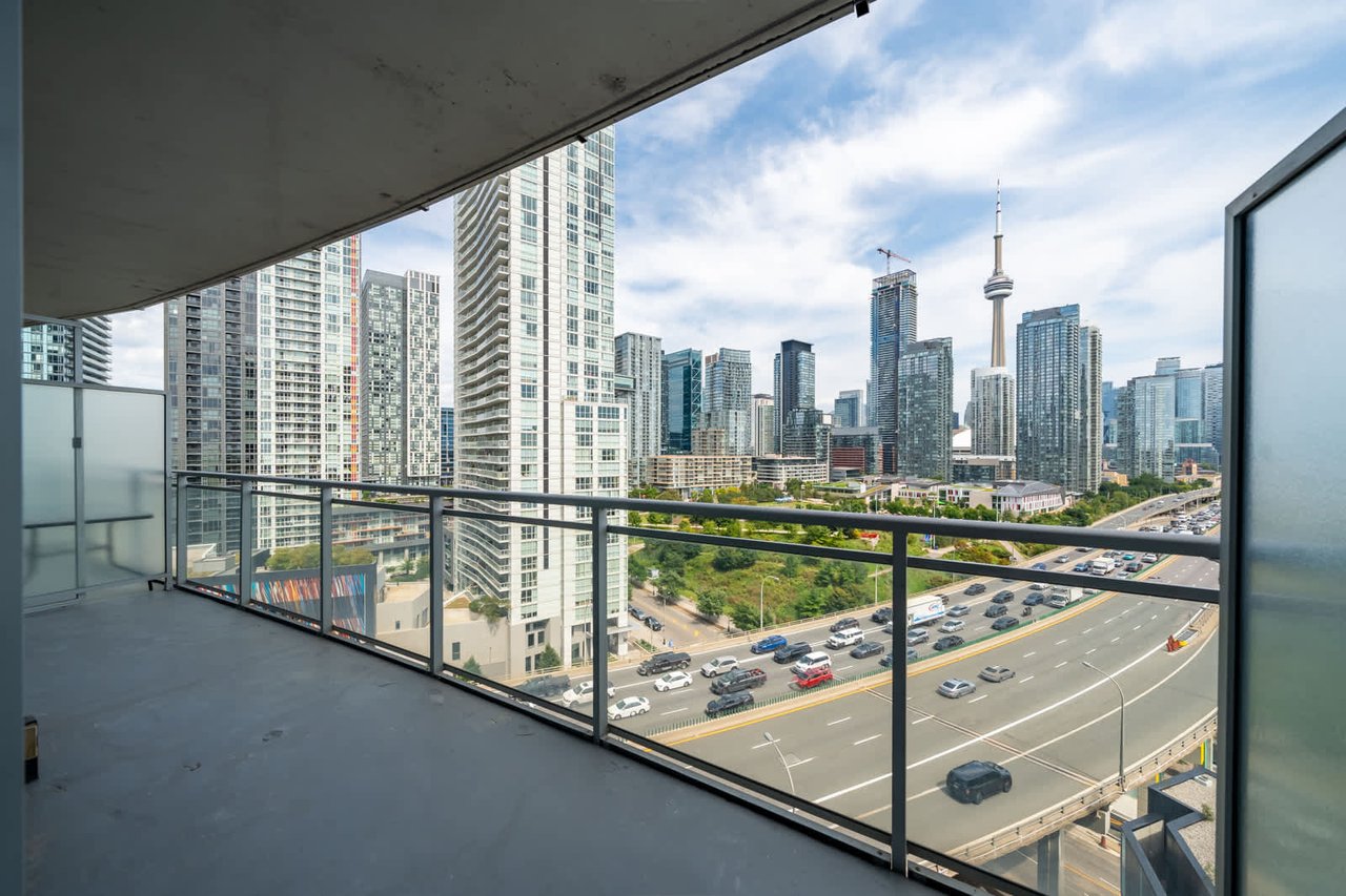38 Dan Leckie Way Unit 1809