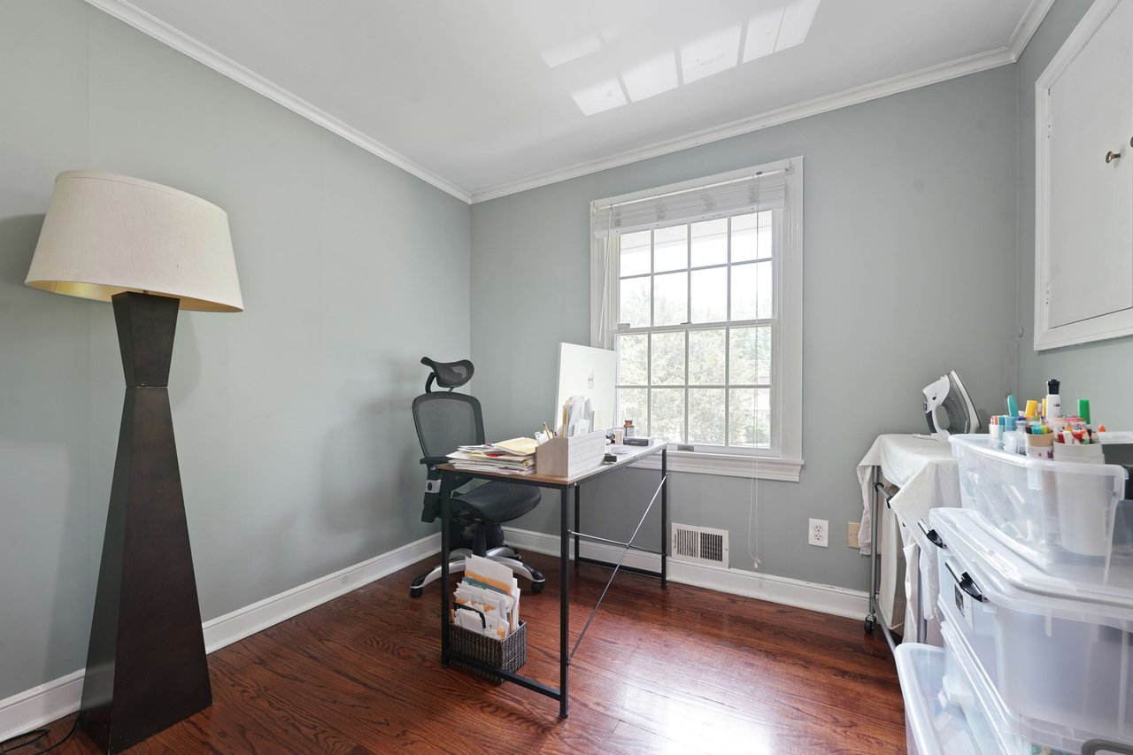 30 Silver Spring Rd