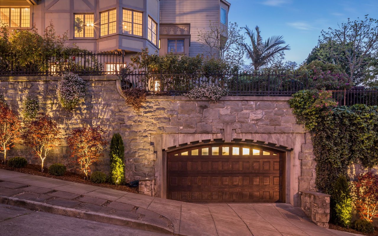 Legendary Pacific Heights Residence