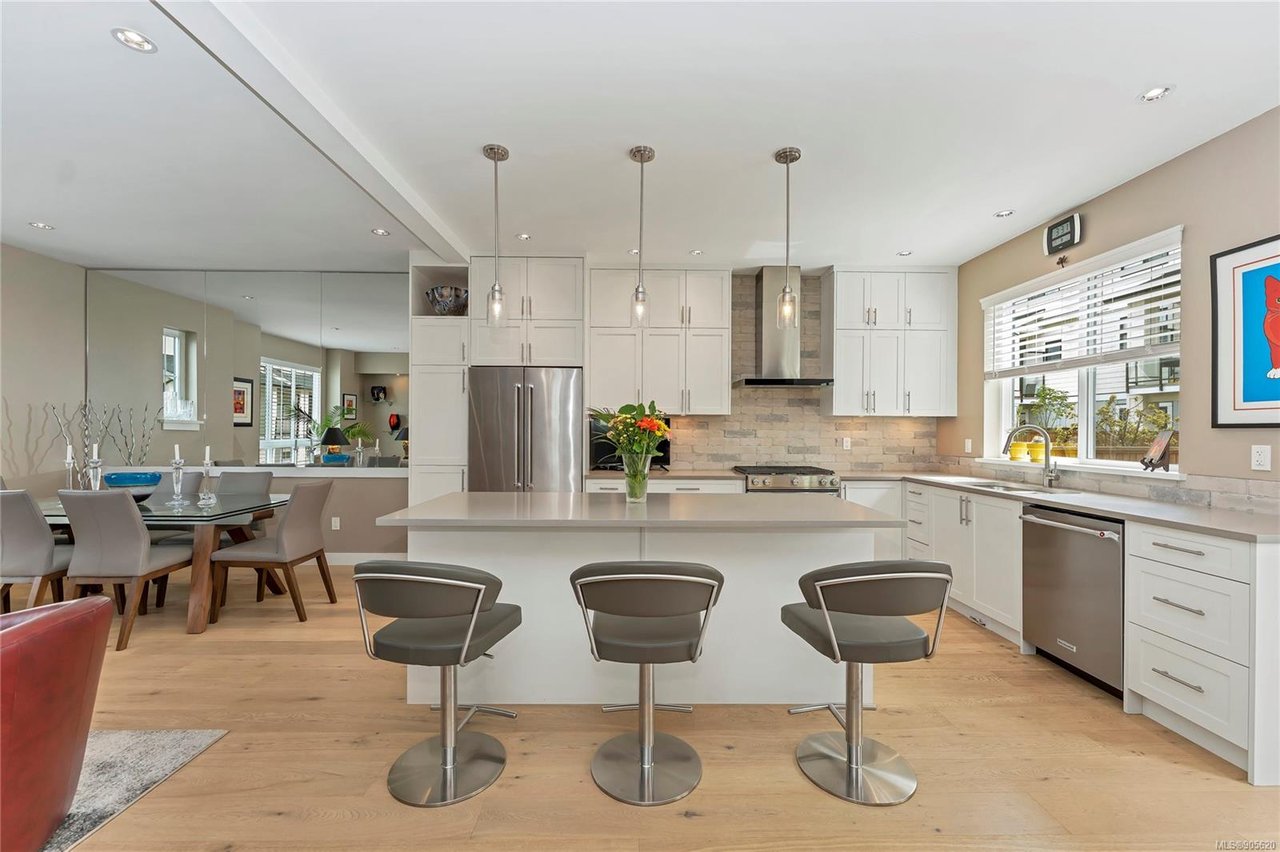 2857 Turnstyle Cres
