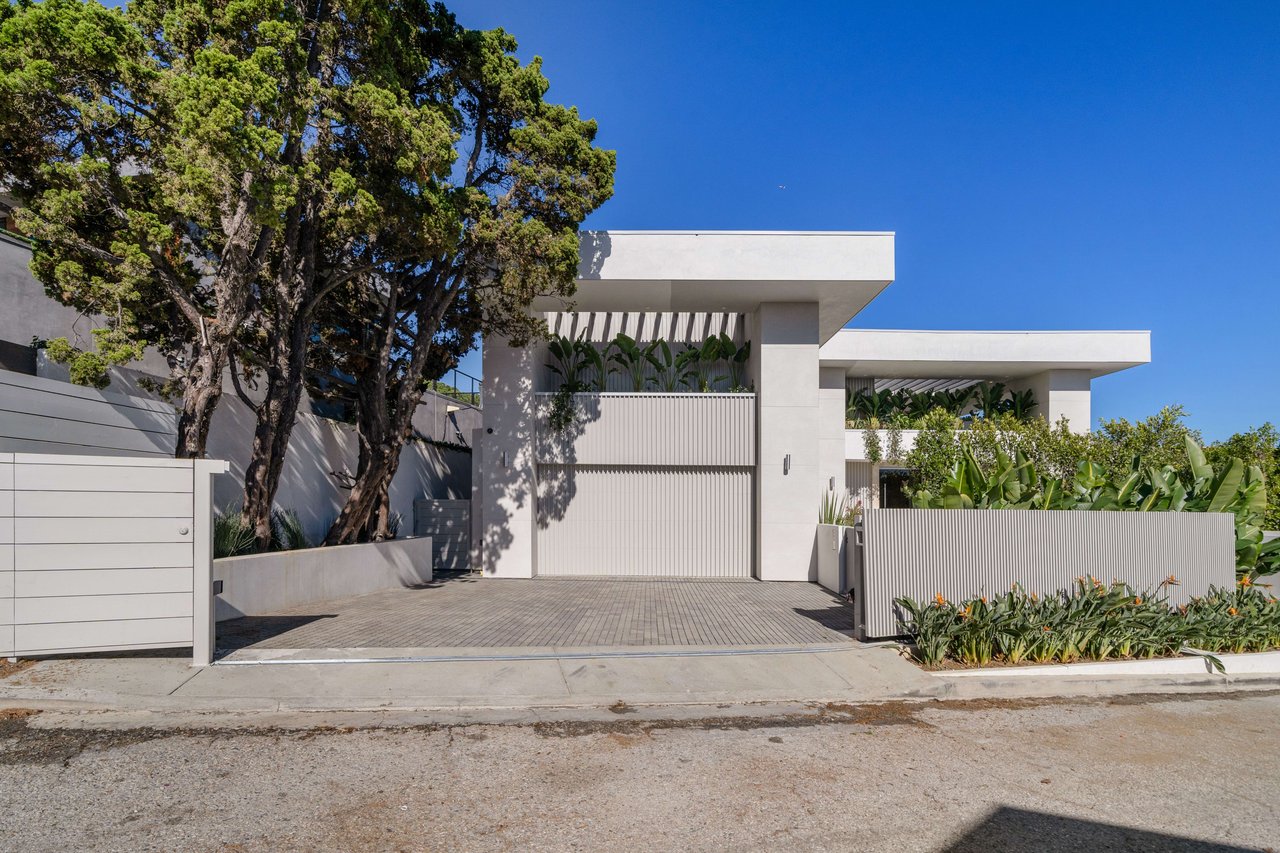 The Apex HH | 7115 Macapa Drive