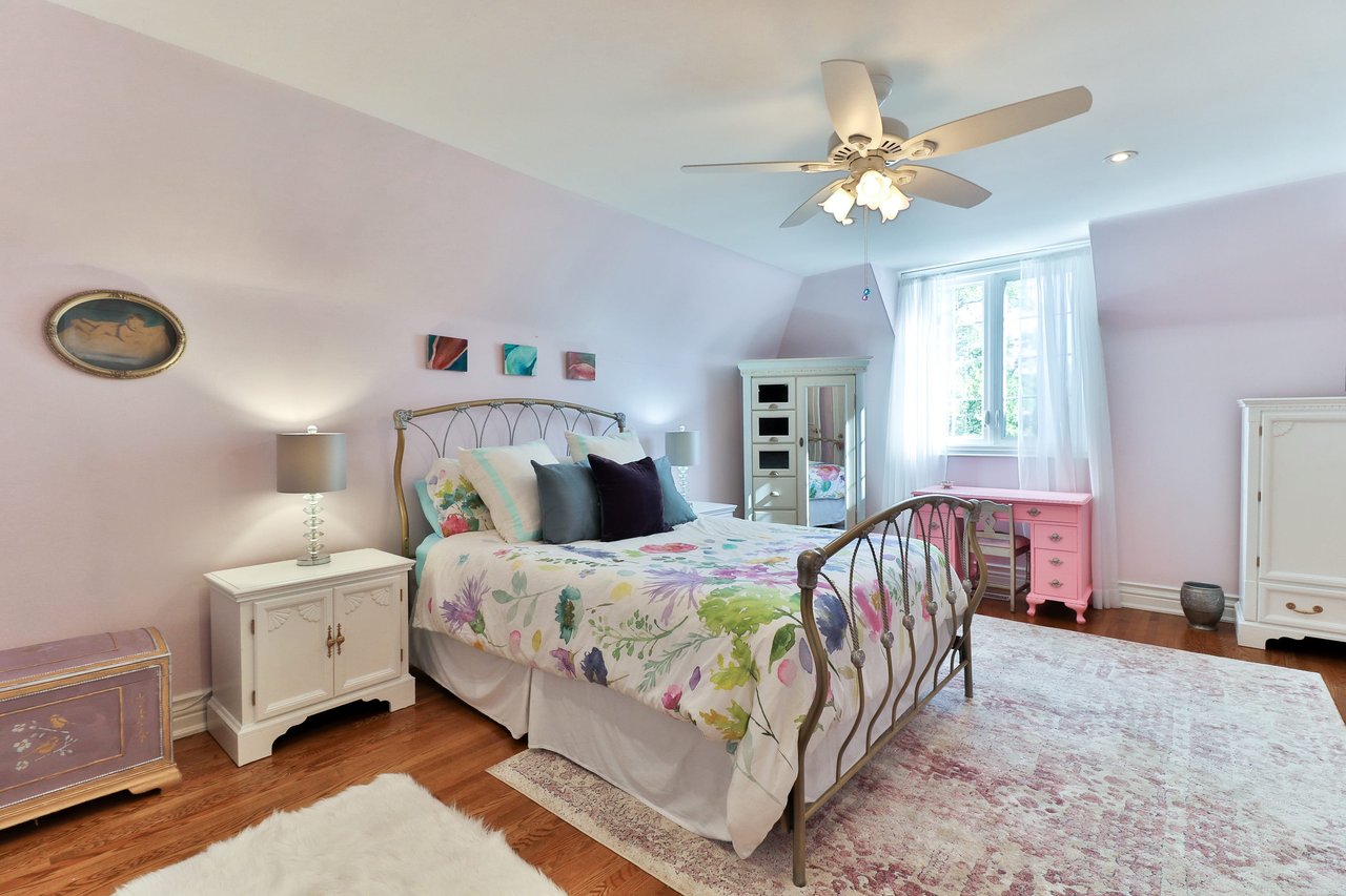2200 Shardawn Mews