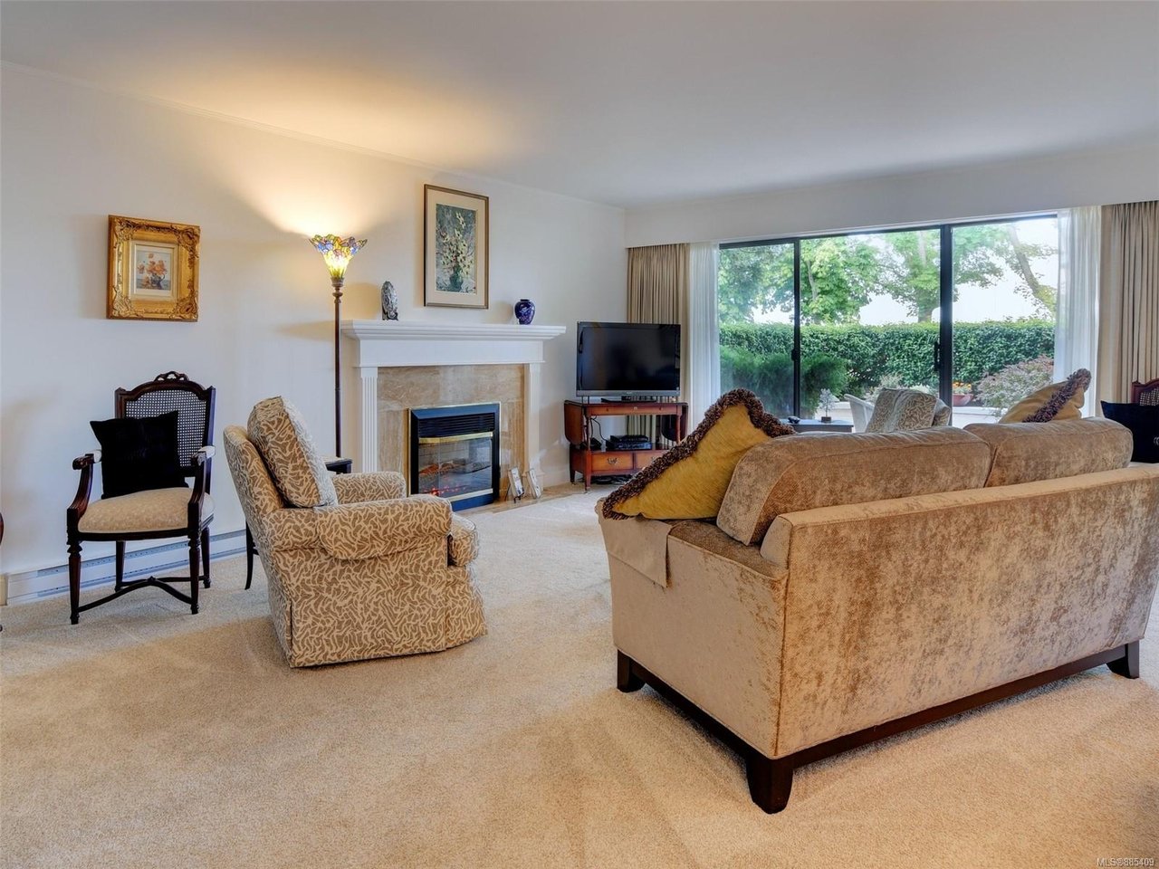 110-1370 Beach Dr