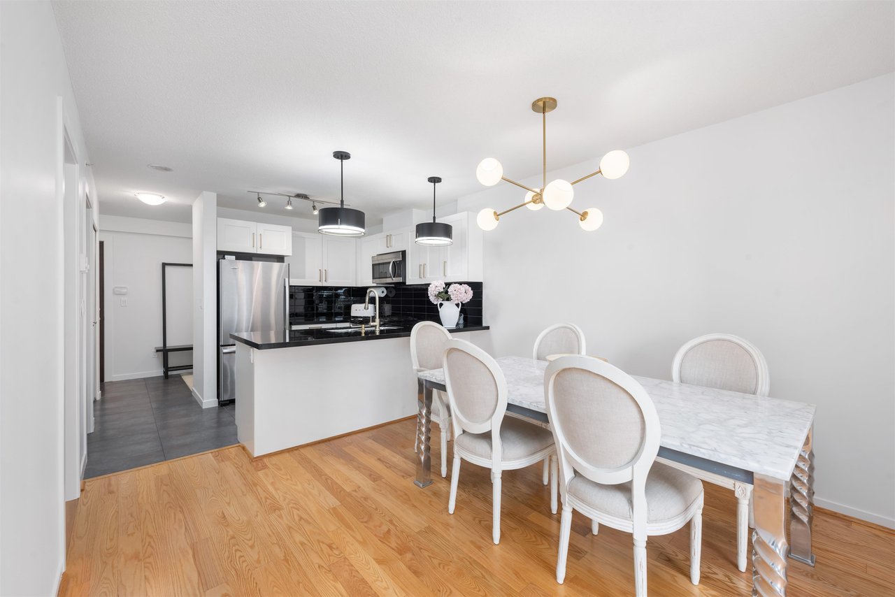 206-2133 Douglas Rd