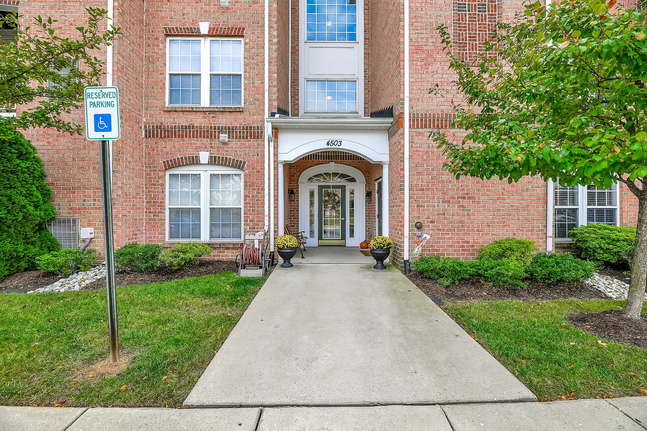 4503-Q Dunton Terrace