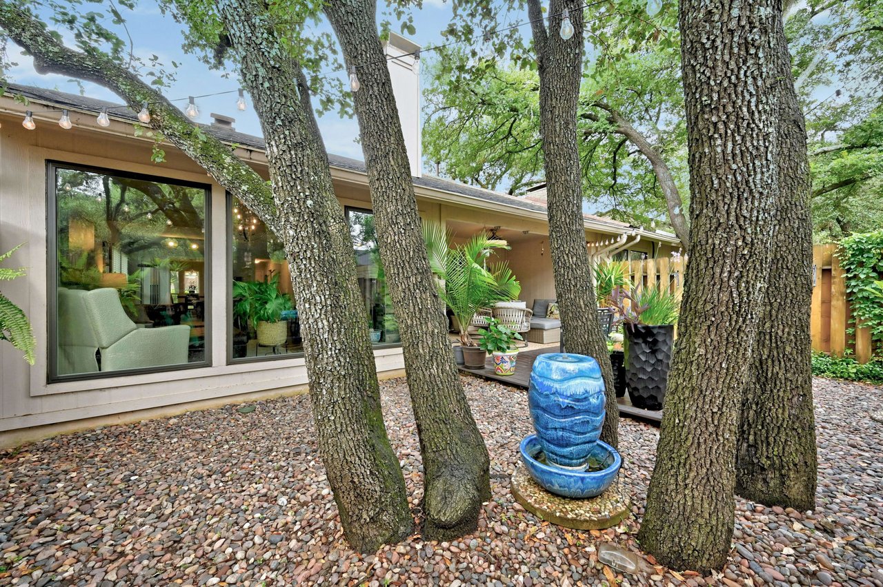Alluring One-Story Home in in the Coveted 78759!