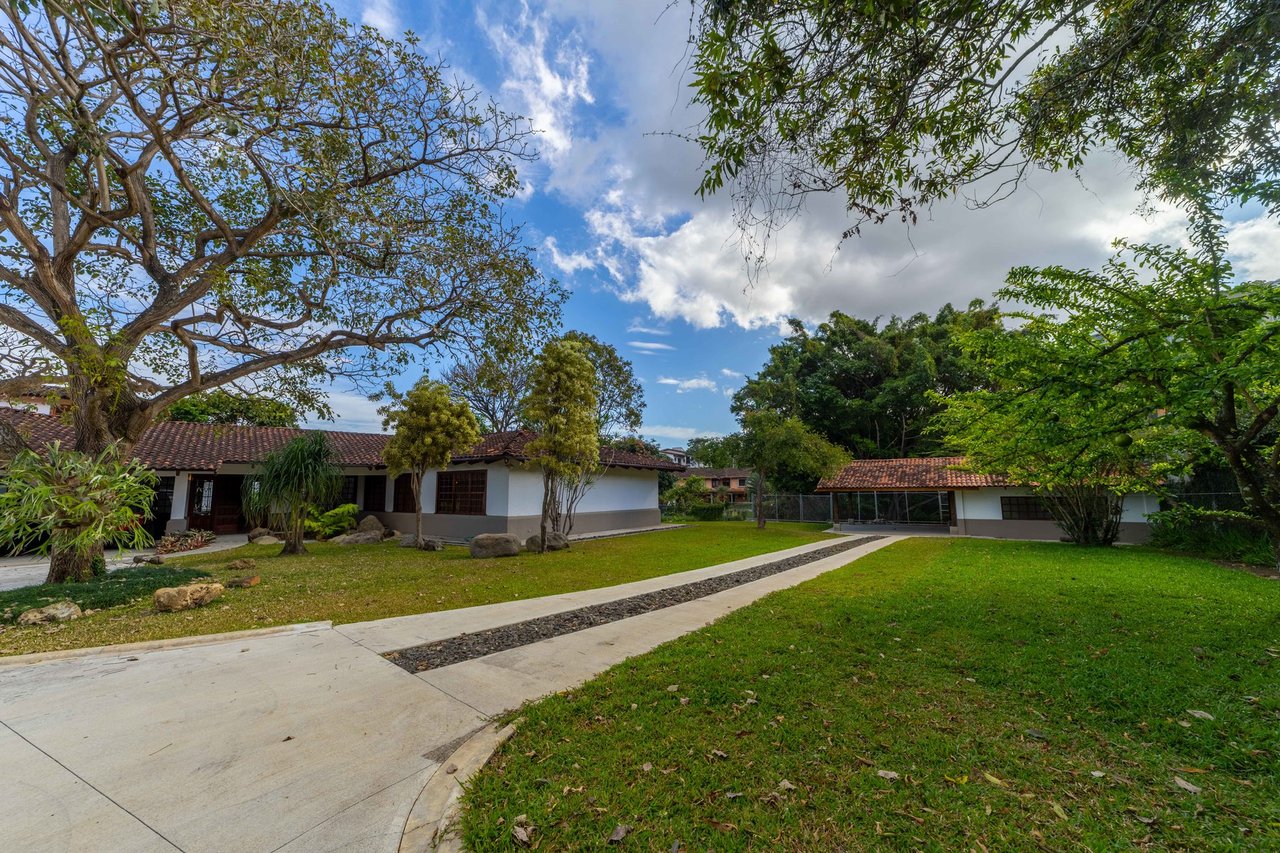 Private Gated Guest House Estate, Escazu, San Jose