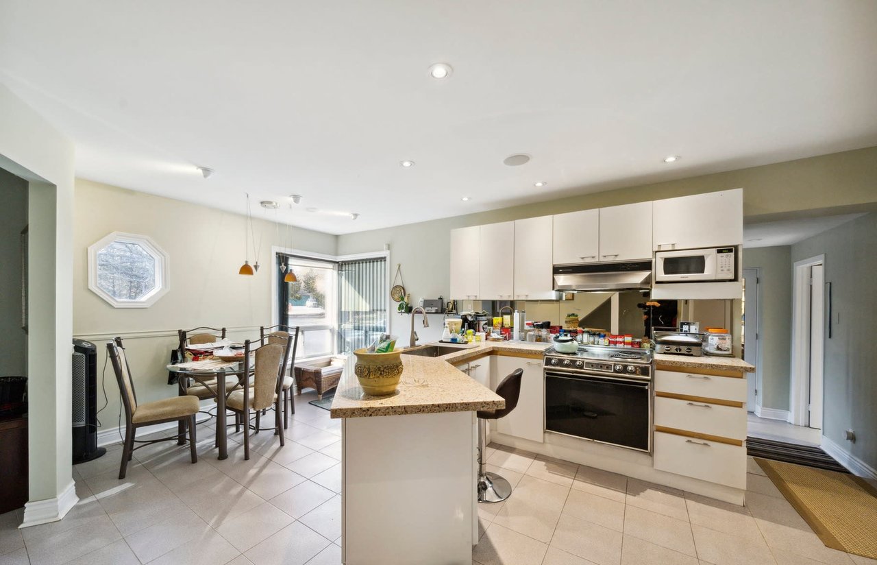 50 Harborn Rd