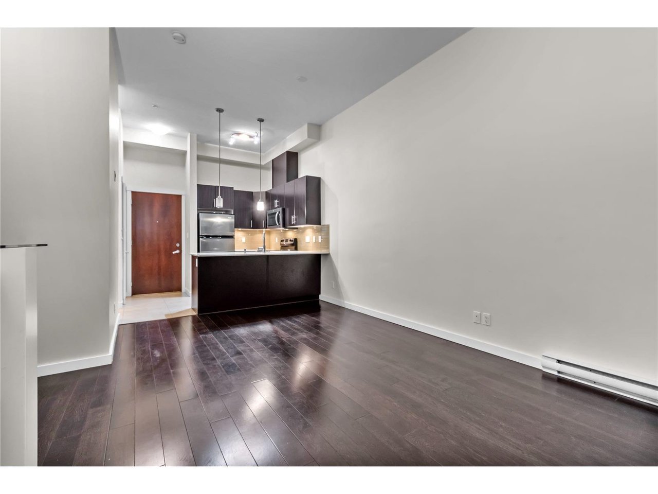 117-7777 Royal Oak Ave